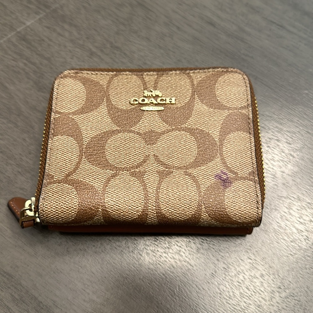 Coach wallet - Picture 2 of 2